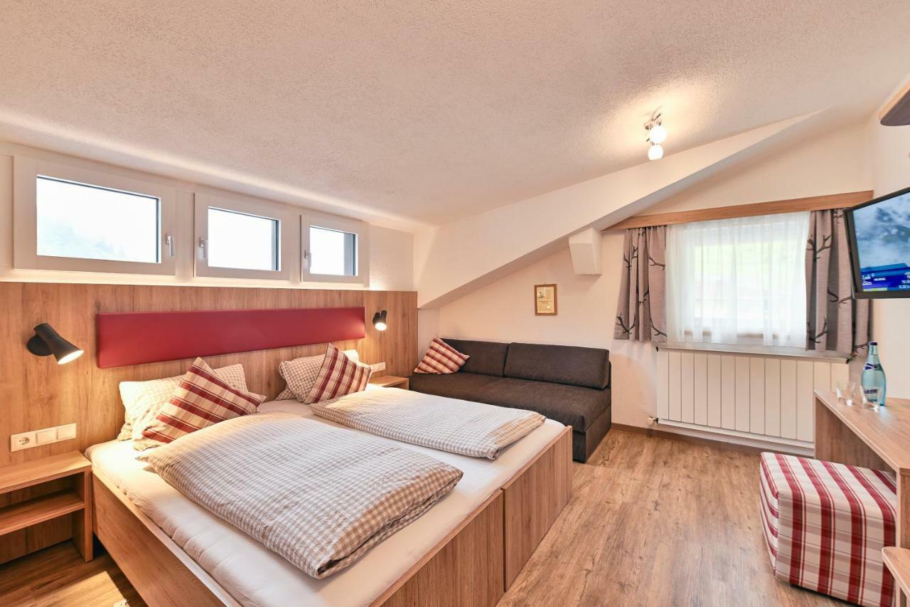 Haus Flexen Rooms & Apartments Stuben am Arlberg Exterior foto